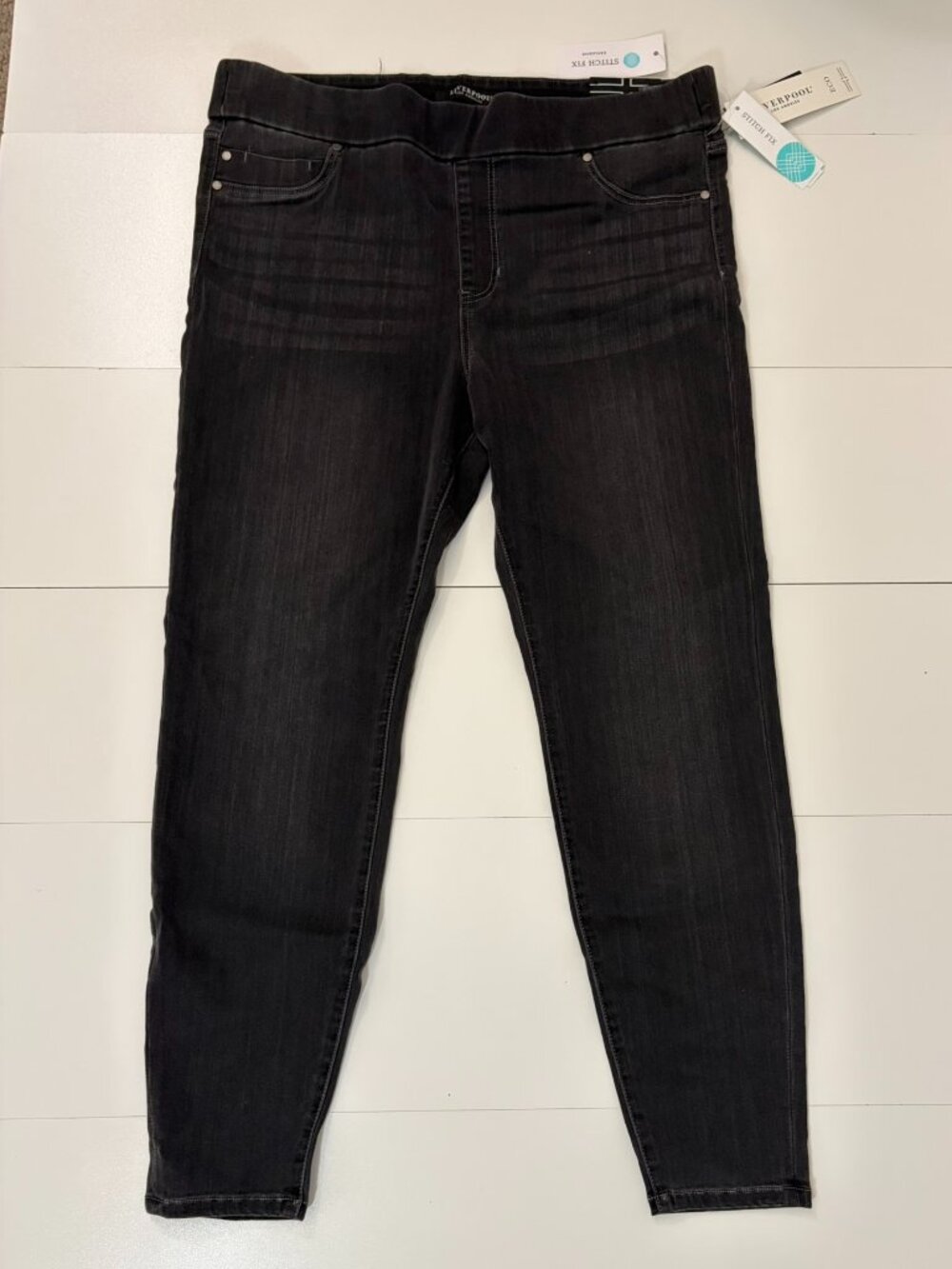 Women's Black/Gray Capri Denim Pants